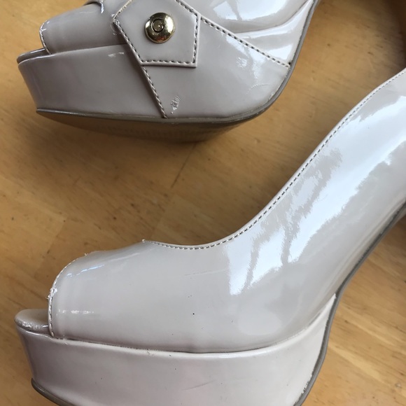3/20$ Guess nude open toe strappy heels pumps size 8 - Picture 4 of 8
